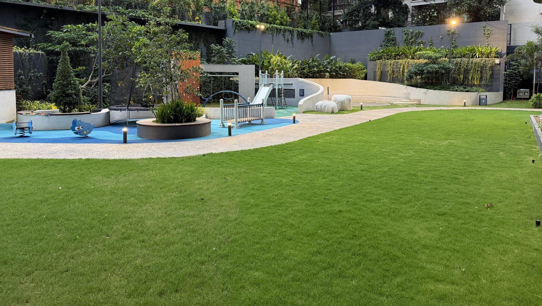 Kids' Play Area & Amphitheatre
